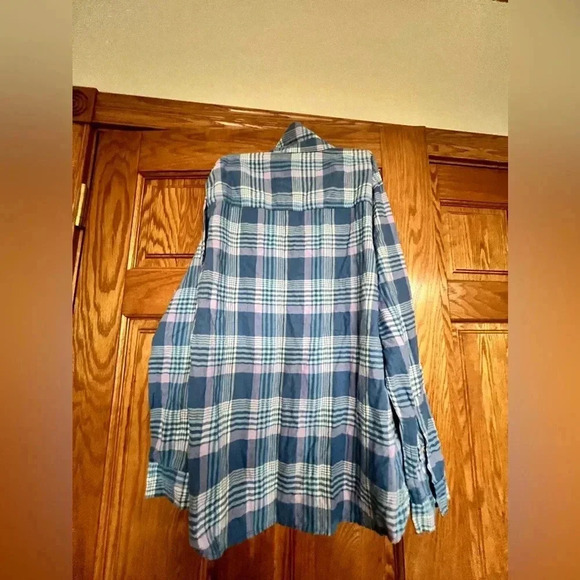 Abercrombie & Fitch - Women’s Boyfriend Button Down Flannel - Picture 3 of 3